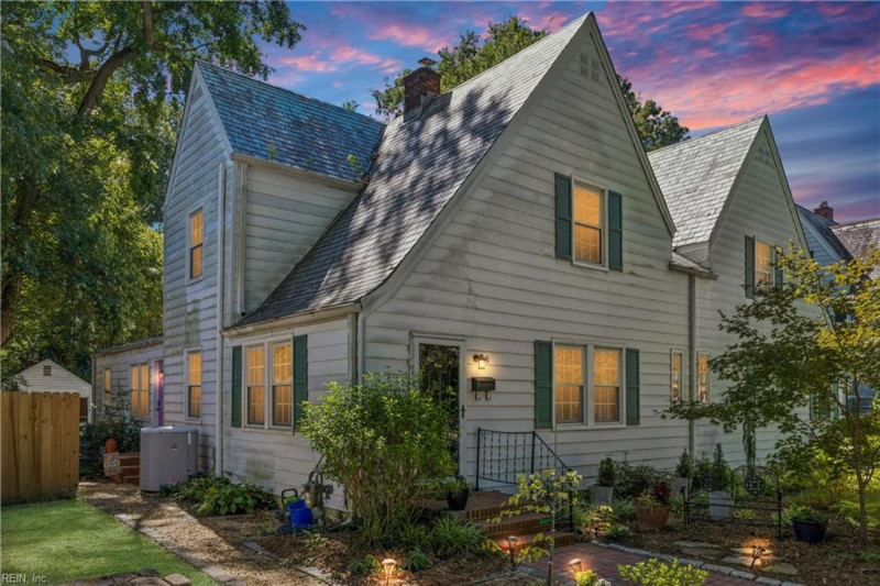 Photo 2 of 46 residential for sale in Newport News virginia