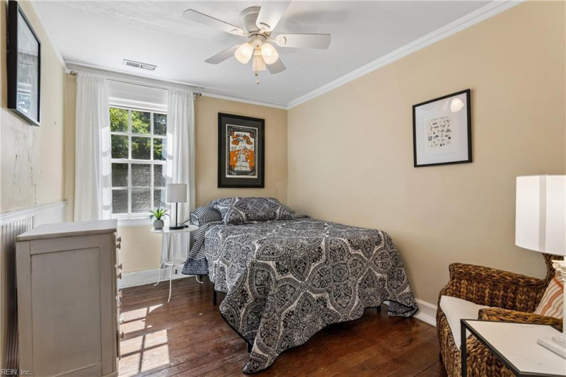 Photo 21 of 46 residential for sale in Newport News virginia