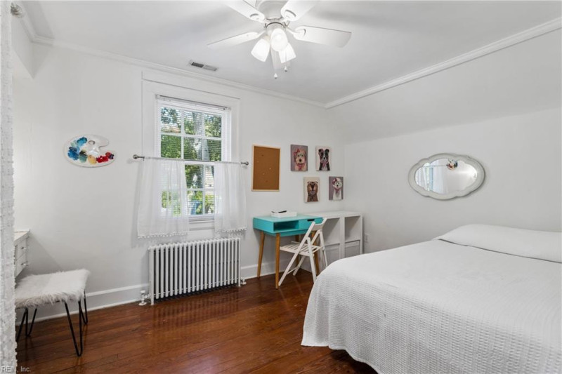 Photo 23 of 46 residential for sale in Newport News virginia