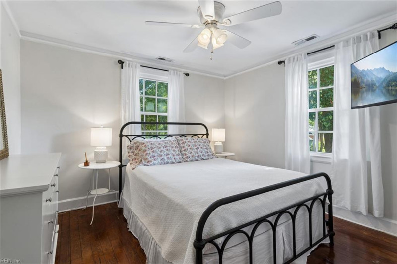 Photo 28 of 46 residential for sale in Newport News virginia