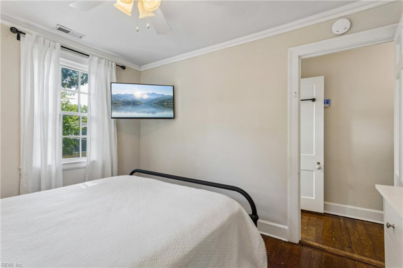 Photo 29 of 46 residential for sale in Newport News virginia