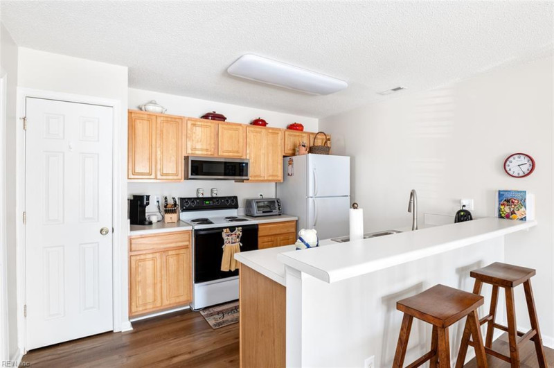 Photo 13 of 50 residential for sale in Williamsburg virginia