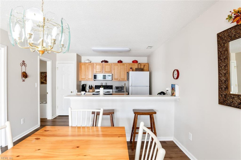 Photo 14 of 50 residential for sale in Williamsburg virginia