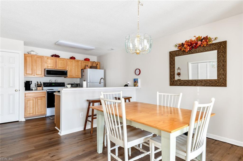 Photo 21 of 50 residential for sale in Williamsburg virginia