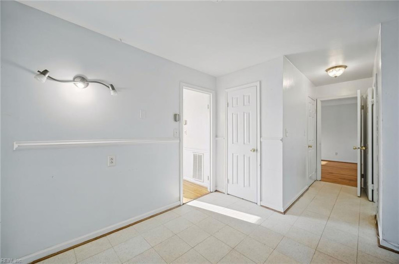Photo 14 of 38 residential for sale in Chesapeake virginia Photo 14 of 38 residential for sale in Chesapeake virginia