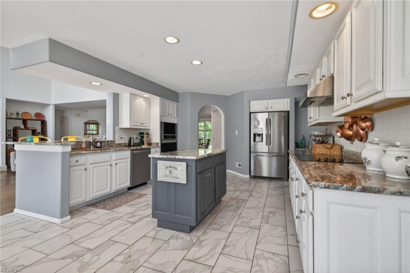 Photo 13 of 50 residential for sale in Isle of Wight County virginia