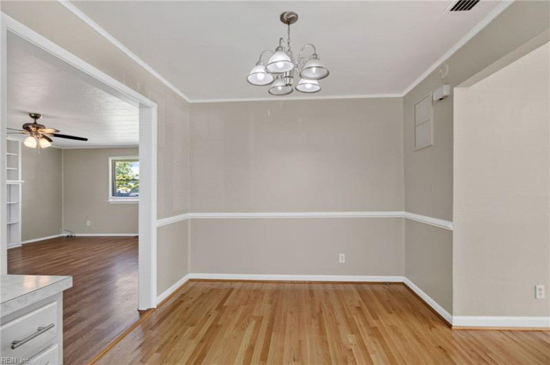 Photo 11 of 28 residential for sale in Norfolk virginia
