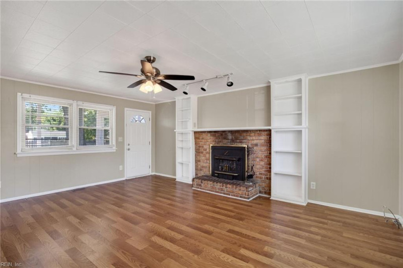 Photo 15 of 28 residential for sale in Norfolk virginia