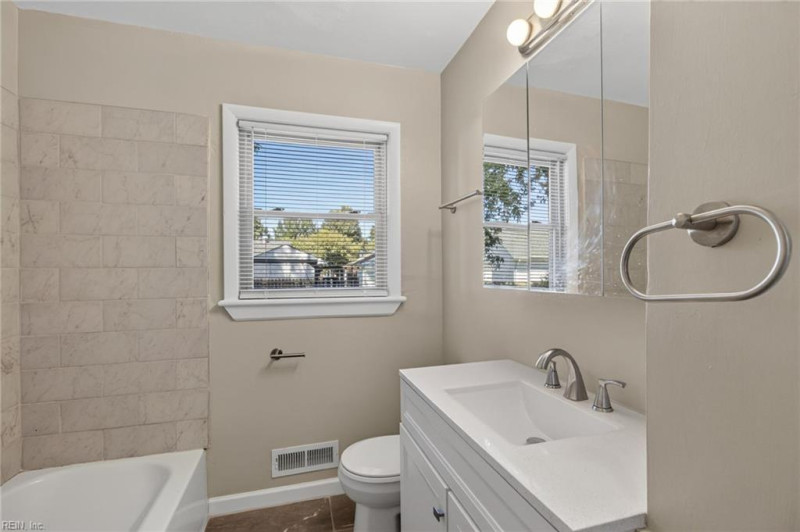 Photo 16 of 28 residential for sale in Norfolk virginia