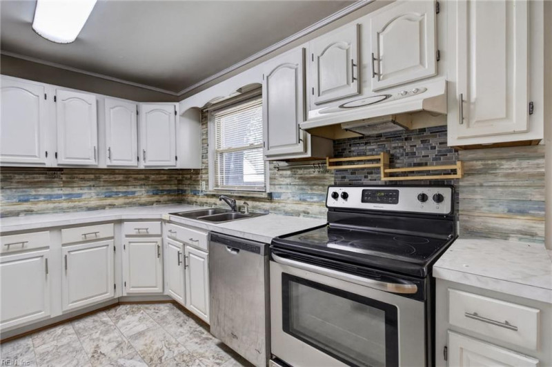 Photo 9 of 28 residential for sale in Norfolk virginia