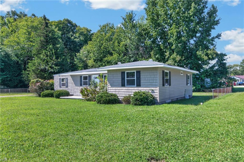 Photo 2 of 34 residential for sale in Newport News virginia