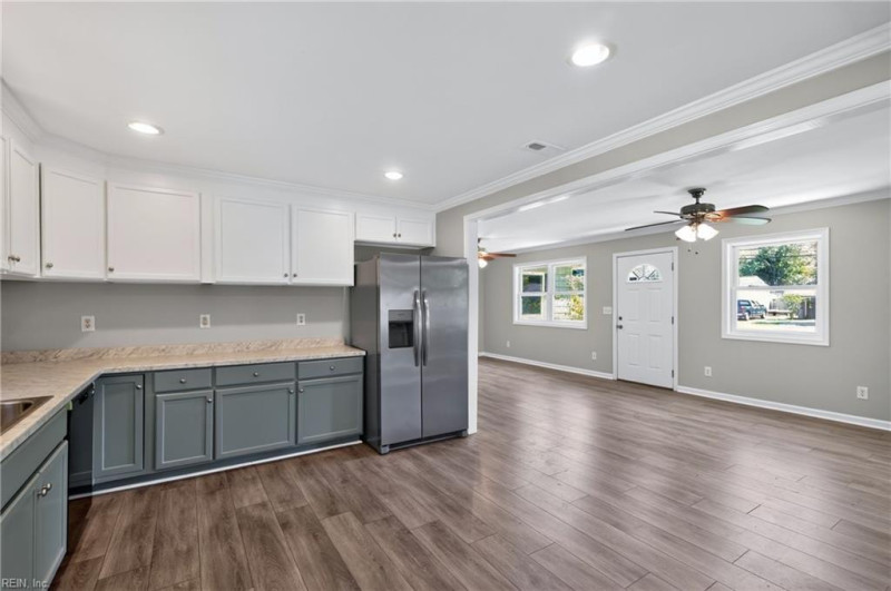 Photo 8 of 34 residential for sale in Newport News virginia