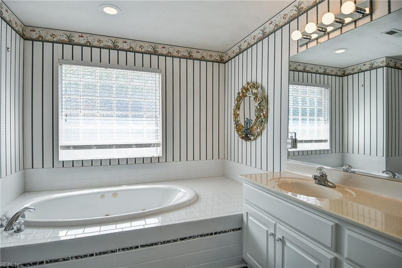 Photo 32 of 50 residential for sale in Suffolk virginia Photo 32 of 50 residential for sale in Suffolk virginia