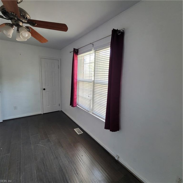 Photo 22 of 23 residential for sale in Chesapeake virginia Photo 22 of 23 residential for sale in Chesapeake virginia