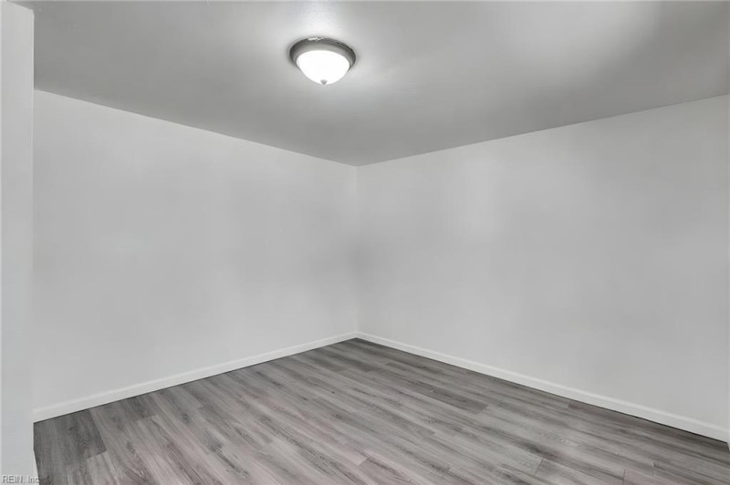 Photo 34 of 45 residential for sale in Suffolk virginia
