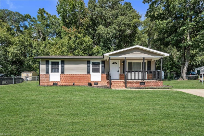 Photo 4 of 45 residential for sale in Suffolk virginia
