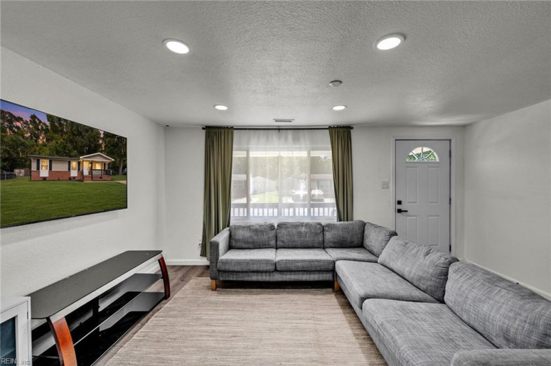Photo 9 of 45 residential for sale in Suffolk virginia