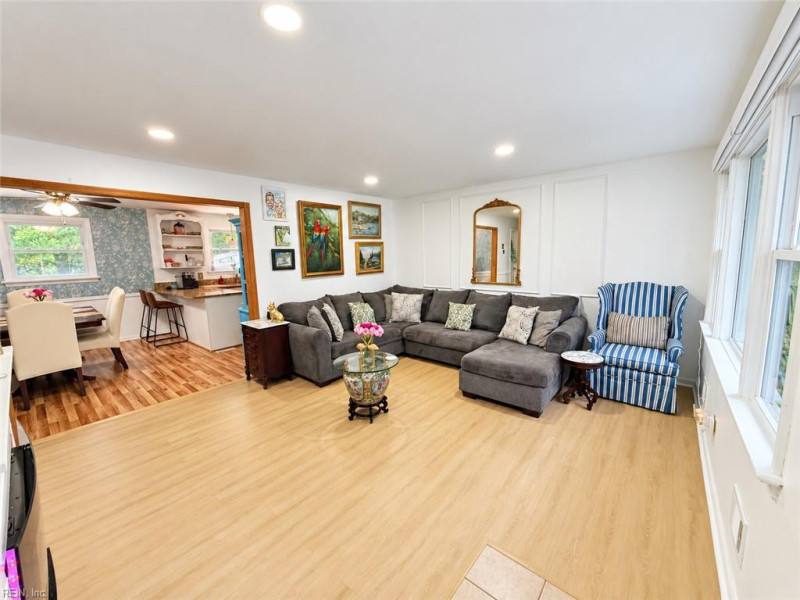 Photo 4 of 37 residential for sale in Chesapeake virginia Photo 4 of 37 residential for sale in Chesapeake virginia