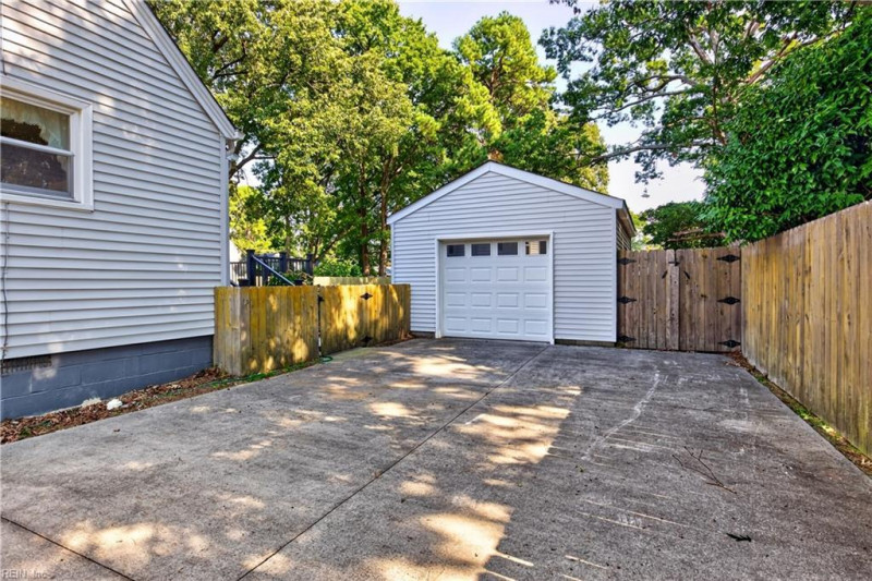 Photo 3 of 26 residential for sale in Norfolk virginia Photo 3 of 26 residential for sale in Norfolk virginia