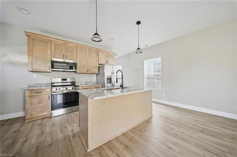 Photo 6 of 29 residential for sale in Norfolk virginia