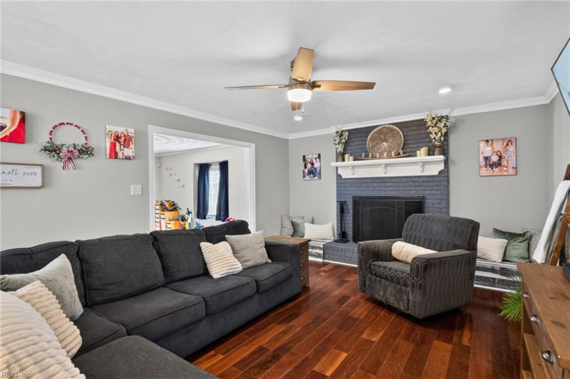 Photo 18 of 46 residential for sale in Chesapeake virginia Photo 18 of 46 residential for sale in Chesapeake virginia