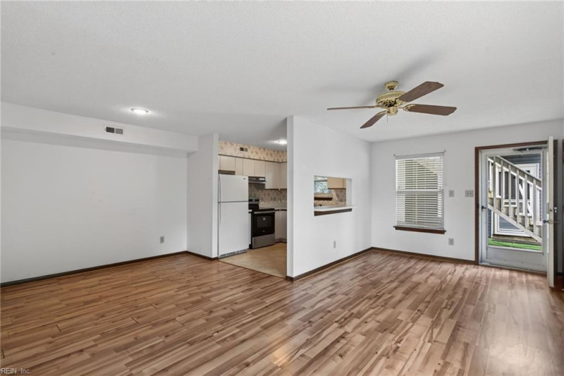 Photo 5 of 22 residential for sale in Newport News virginia