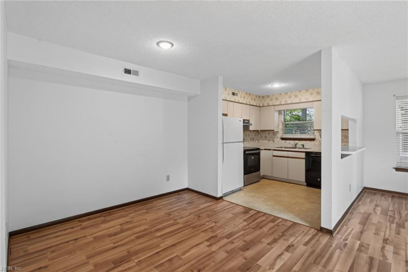 Photo 7 of 22 residential for sale in Newport News virginia