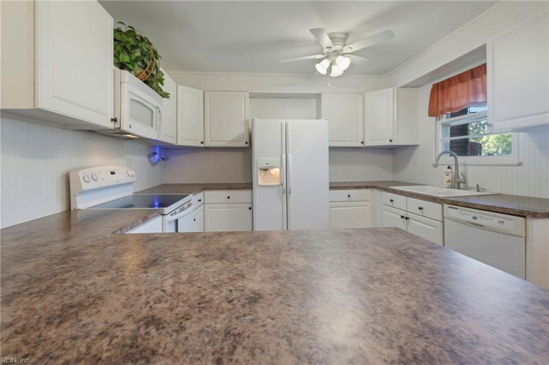 Photo 11 of 24 residential for sale in Portsmouth virginia