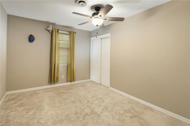 Photo 17 of 24 residential for sale in Portsmouth virginia