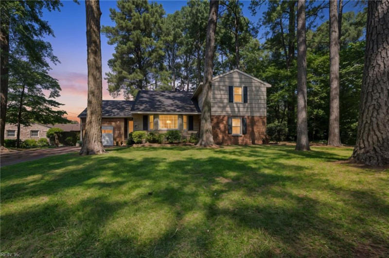 Photo 2 of 24 residential for sale in Portsmouth virginia
