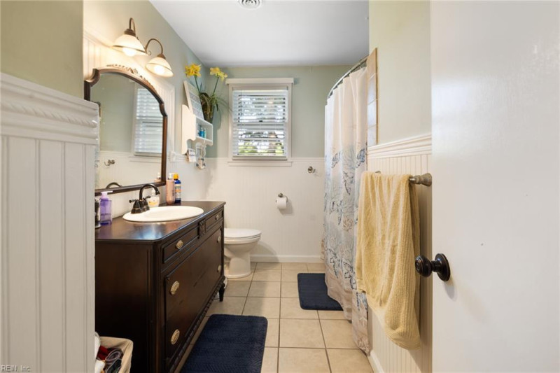 Photo 20 of 24 residential for sale in Portsmouth virginia