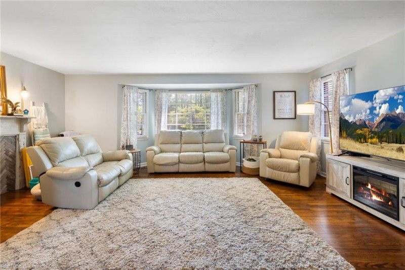 Photo 4 of 24 residential for sale in Portsmouth virginia