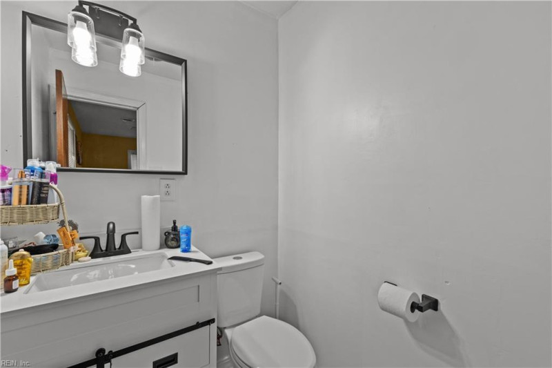 Photo 13 of 32 residential for sale in Chesapeake virginia Photo 13 of 32 residential for sale in Chesapeake virginia