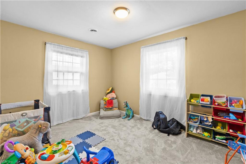 Photo 14 of 32 residential for sale in Chesapeake virginia Photo 14 of 32 residential for sale in Chesapeake virginia