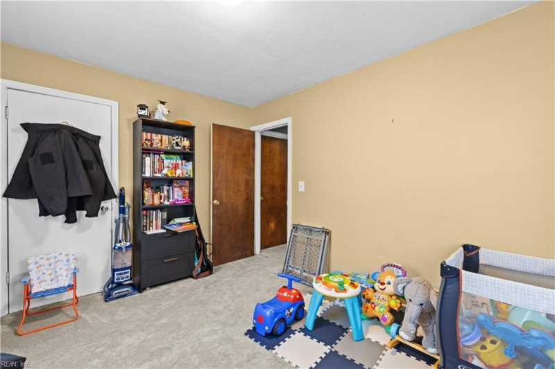 Photo 15 of 32 residential for sale in Chesapeake virginia Photo 15 of 32 residential for sale in Chesapeake virginia