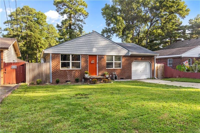 Photo 2 of 32 residential for sale in Chesapeake virginia Photo 2 of 32 residential for sale in Chesapeake virginia