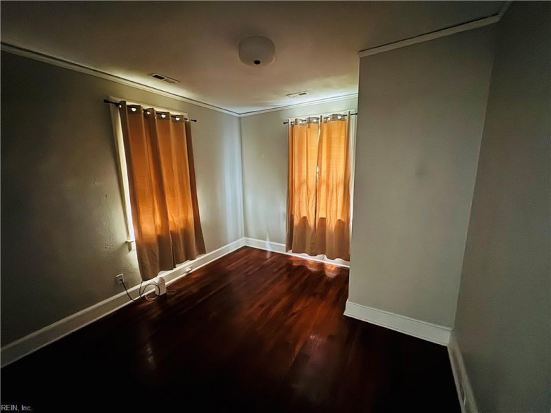 Photo 12 of 17 residential for sale in Norfolk virginia