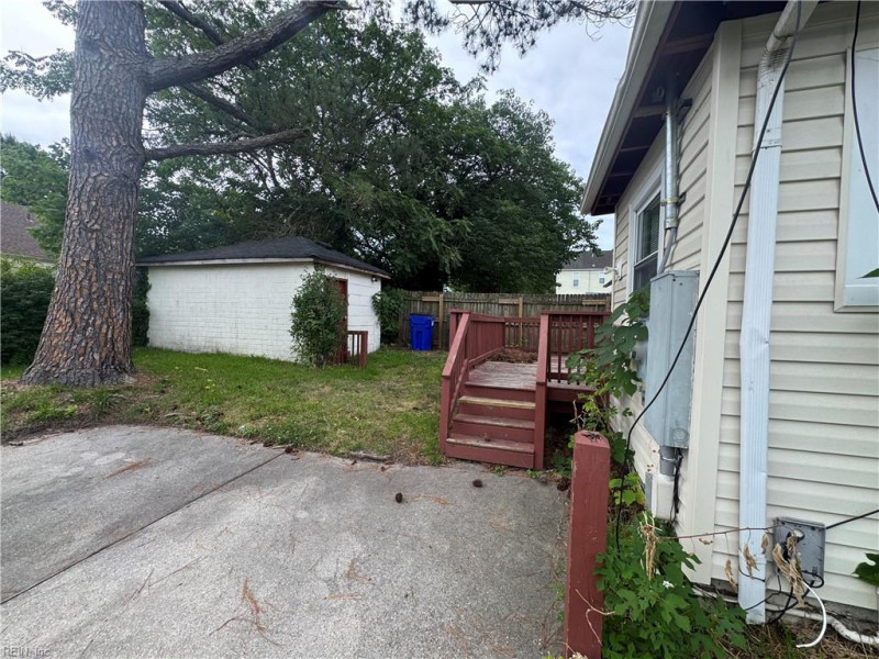 Photo 13 of 17 residential for sale in Norfolk virginia