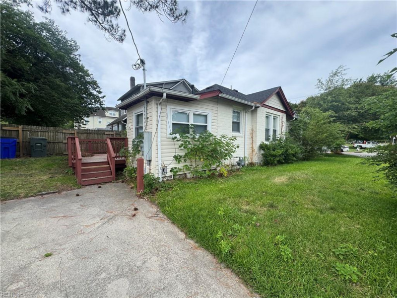 Photo 14 of 17 residential for sale in Norfolk virginia