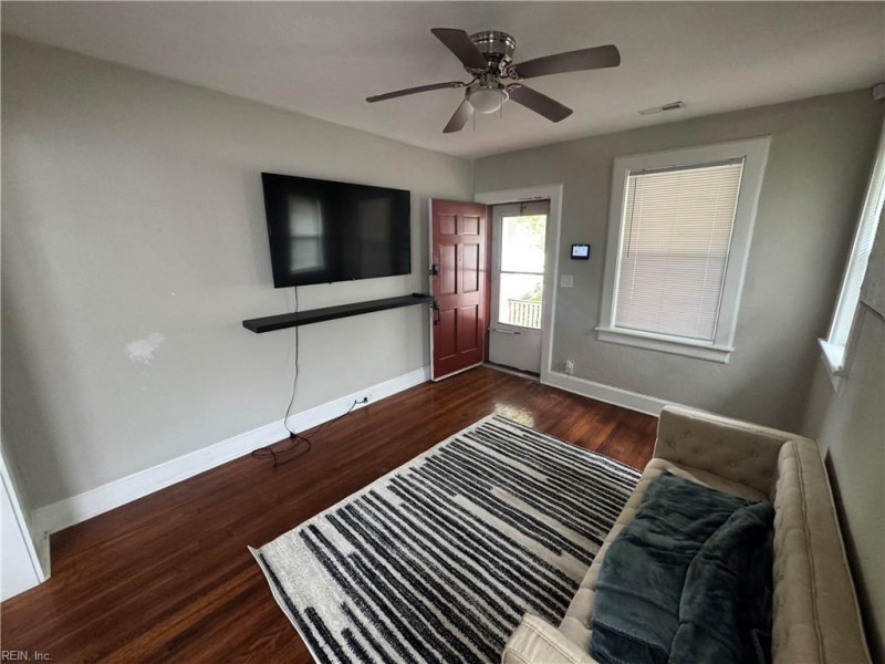 Photo 3 of 17 residential for sale in Norfolk virginia