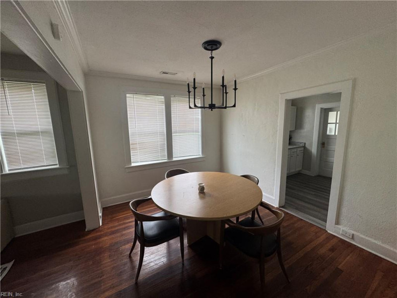 Photo 4 of 17 residential for sale in Norfolk virginia