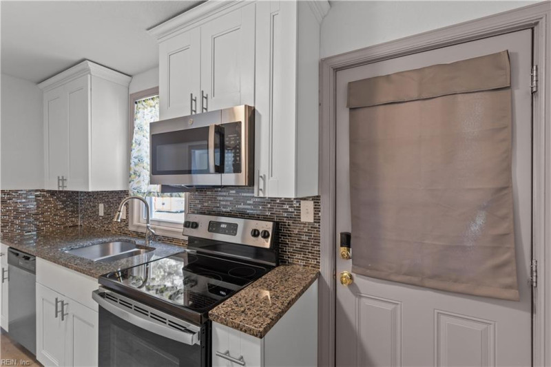 Photo 10 of 34 residential for sale in Norfolk virginia