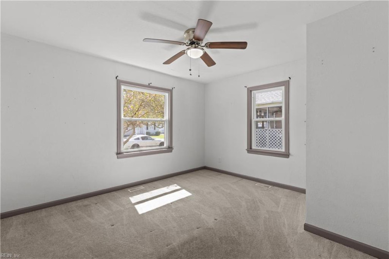 Photo 11 of 34 residential for sale in Norfolk virginia