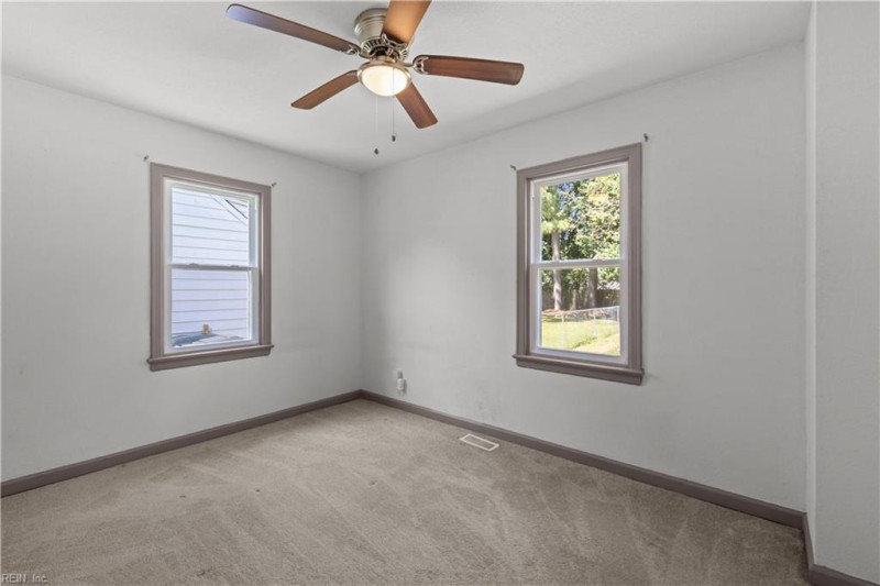 Photo 13 of 34 residential for sale in Norfolk virginia