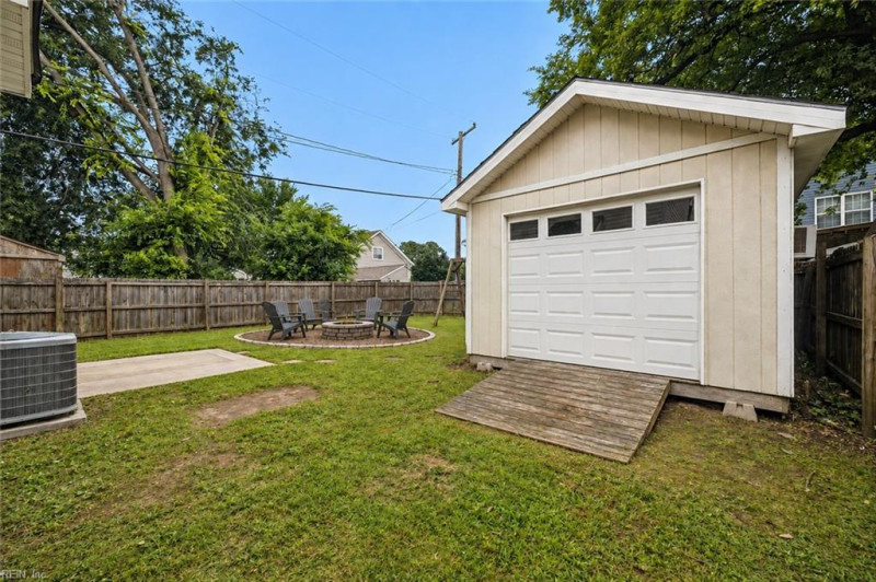 Photo 3 of 35 residential for sale in Chesapeake virginia Photo 3 of 35 residential for sale in Chesapeake virginia