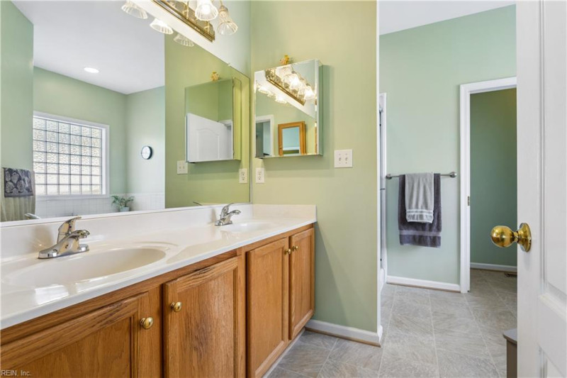 Photo 13 of 50 residential for sale in Suffolk virginia Photo 13 of 50 residential for sale in Suffolk virginia