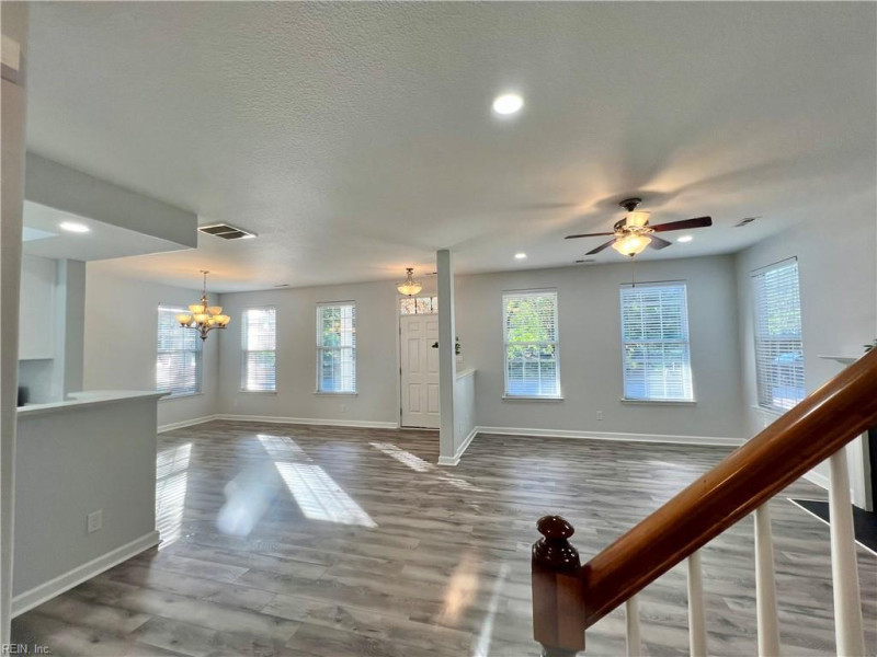 Photo 11 of 49 residential for sale in Portsmouth virginia