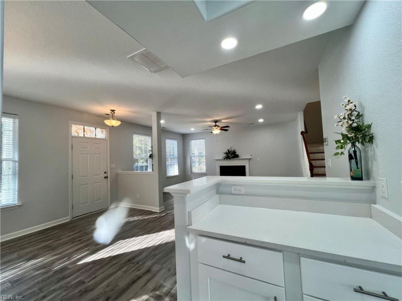 Photo 13 of 49 residential for sale in Portsmouth virginia