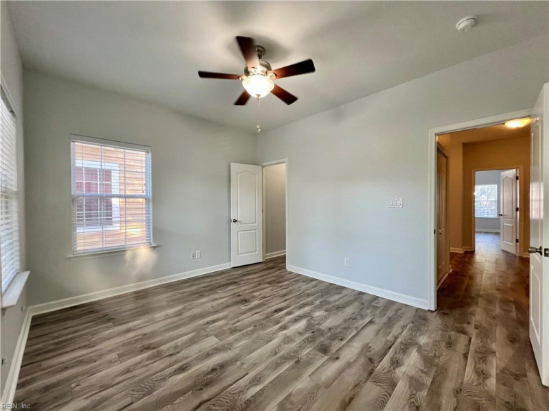 Photo 27 of 49 residential for sale in Portsmouth virginia