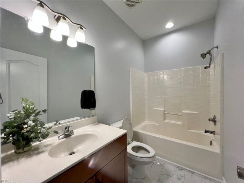Photo 29 of 49 residential for sale in Portsmouth virginia